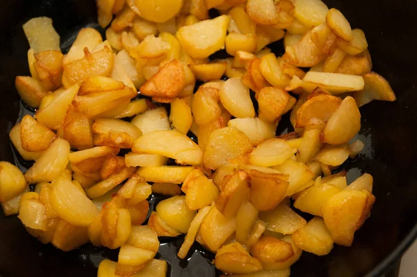 Fried Potatoes Golden Color Crispy Black Frying Pan — Stock Photo, Image
