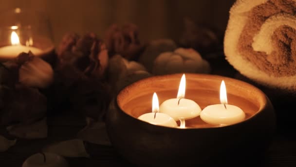 Cinemagraph Burning Candles Water Composición Spa Foto Movimiento — Vídeo de stock