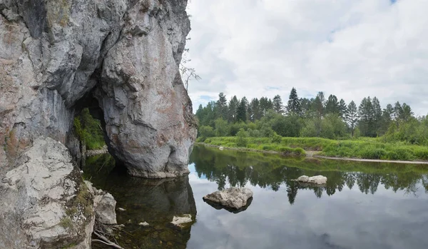 Bellissimo Paesaggio Montano Con Fiume Russia Urali — Foto Stock