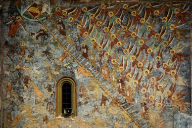 GURA HUMORULUI, ROMANIA - 14 Ağustos 2019: Ortodoks manastırı. UNESCO Dünya Mirası Alanı. Suceava ilçesi, Romanya.
