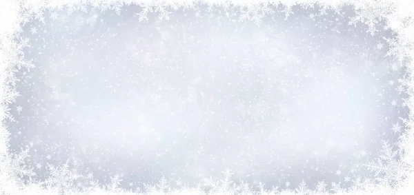 Bokeh ışıklar ve kar taneleri ile dekoratif Noel arka plan — Stok fotoğraf