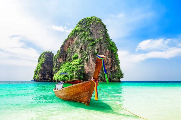 Tailandés Tradicional Barco Cola Larga Madera Arena Hermosa Playa Phra — Foto de Stock