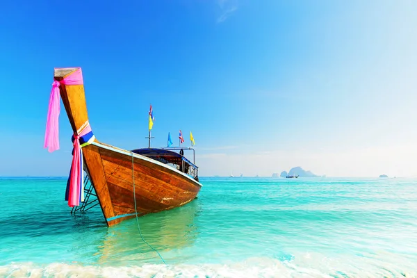 Thai Traditional Wooden Longtail Boats Beautiful Sand Beach Koh Phi — Stock Photo, Image