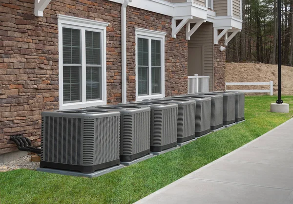 Unidades Calefacción Aire Acondicionado Utilizadas Para Calentar Enfriar Complejo Apartamentos —  Fotos de Stock