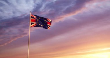 Brexit bayrak sallama dekontları Eu 'dan çıkmak için seferberliği terk ediyor. İngiltere 'yi Avrupa Birliği' nden Ayırma Politik Kararı - 4k 30fps Video