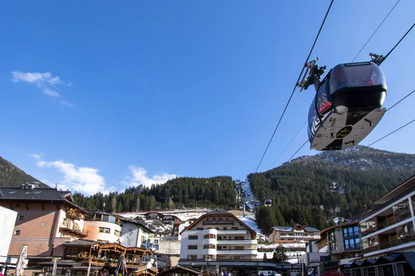 Ischgl Dorfzentrum Mit Seilbahn Österreich — Stockfoto