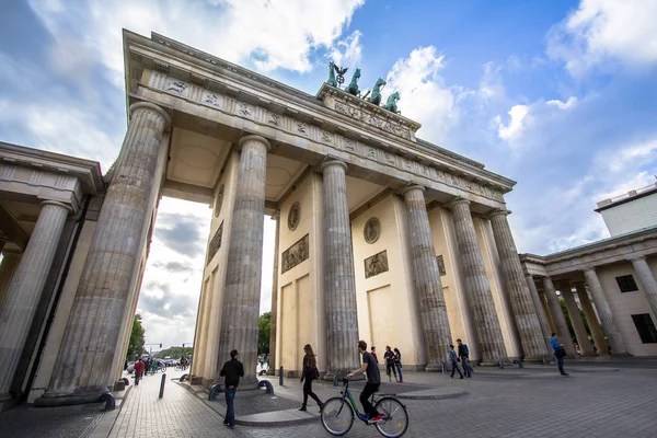 Panorama Del Famoso Brandenburger Tor Berlín Alemania —  Fotos de Stock