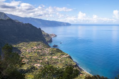 Kuzey-Doğu sahil yakınındaki Santana Madeira Adası, Portekiz