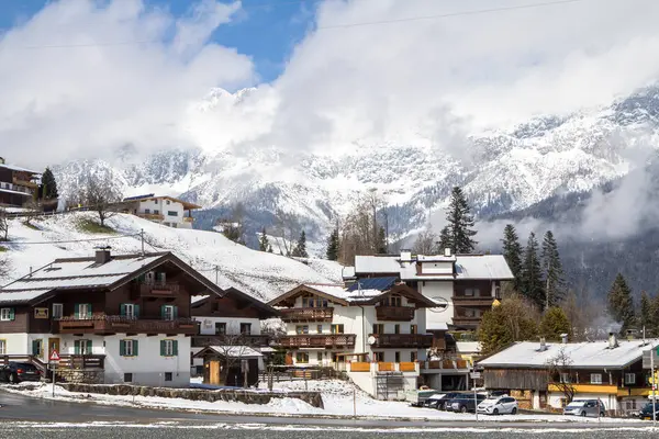 Malá Vesnice Alpách Rakousko — Stock fotografie