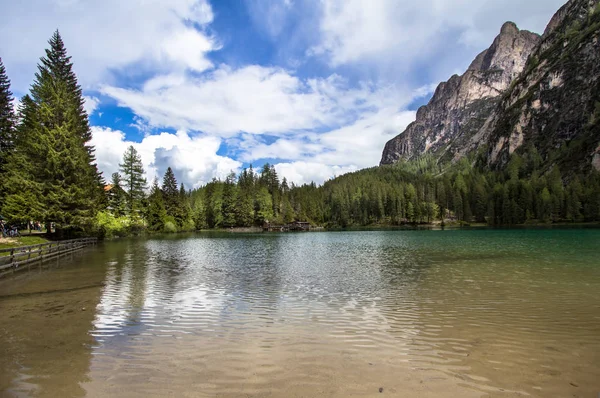Lago Braies Dolomitas Con Monte Seekofel Fondo Italia —  Fotos de Stock
