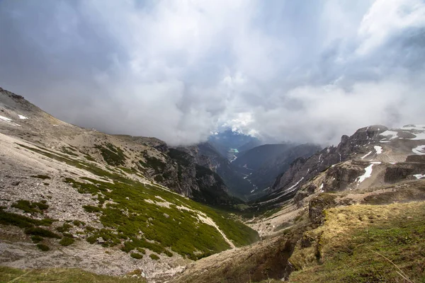 Näkymät Maiseman Polkuja Tre Cime Lavaredo Drei Zinnen Vuoristossa Italia — kuvapankkivalokuva