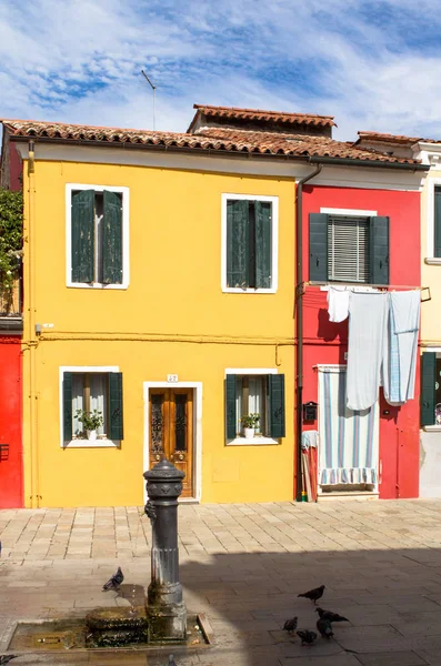 Kolorowe Domy Wyspie Burano Pobliżu Wenecji Włochy — Zdjęcie stockowe