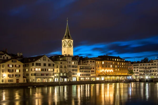 Zurigo Chiesa San Pietro Notte — Foto Stock