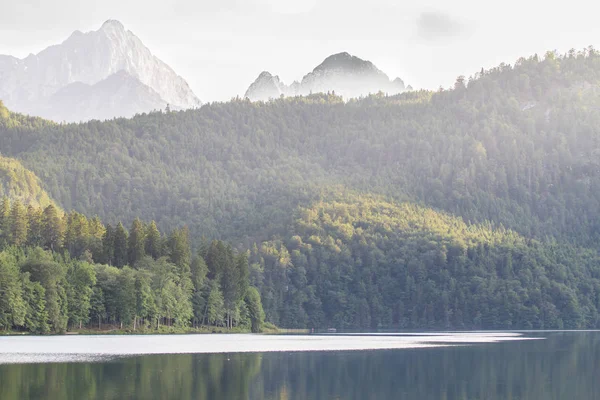 Bautiful Visa Att Tysklands Högsta Berg Och Eibsee Alperna — Stockfoto