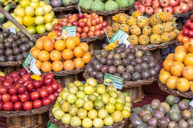 Mercado Dos Lavradores, Funchal, Madeira 'da taze egzotik meyveler