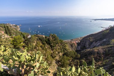 Güzellikler görünümünden Taormina, Sicilya Adası, İtalya