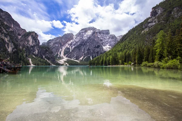 Lago Braies Dolomitas Con Monte Seekofel Fondo Italia —  Fotos de Stock