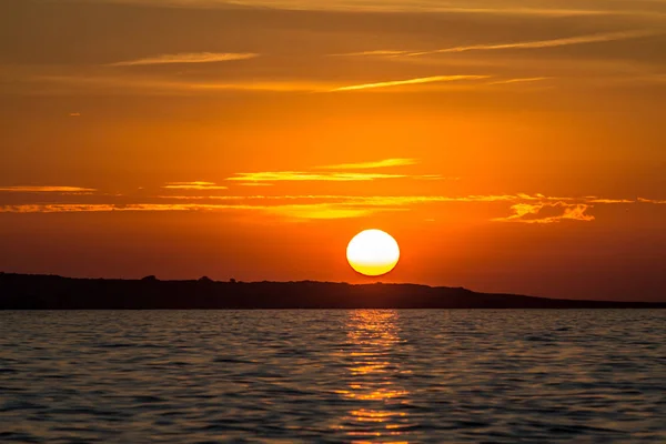 Prachtige Zonsondergang Zee Met Reflectie — Stockfoto