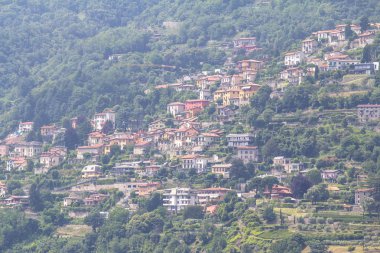 Tipik Como Gölü manzara dağ, İtalya