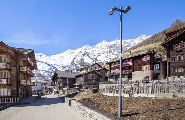 Tradiční Dřevěné Hotely Chaty Saas Fee Lyžařské Středisko Švýcarsku — Stock fotografie