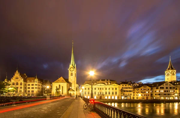 Veduta Della Famosa Chiesa Fraumuenster Notte Zurigo Svizzera — Foto Stock