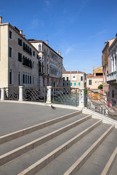 Ponte Delle Guglie Niewielki Wenecki Kanał Wenecji Włochy — Zdjęcie stockowe