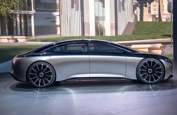 FRANKFURT, ALEMANIA - SEPTIEMBRE, 2019: Mercedes Benz Visión EQS luxury electric concept car — Foto de Stock