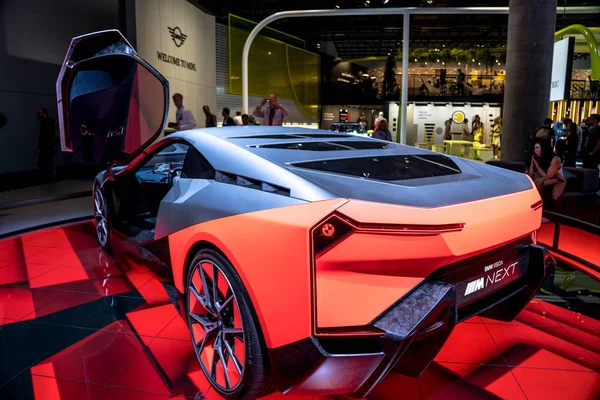 FRANKFURT, ALEMANIA SEPTIEMBRE 2019, Salón Internacional del Automóvil: BMW M SIGUIENTE VISIÓN concepto coche coupé eléctrico — Foto de Stock