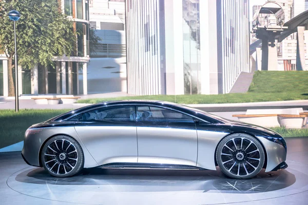 FRANKFURT, ALEMANIA - SEPTIEMBRE, 2019: Mercedes Benz Visión EQS concept car eléctrico de lujo, Salón Internacional del Automóvil — Foto de Stock