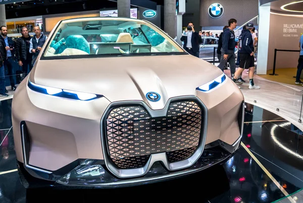 フランクフルト、ドイツ - 2019年9月国際モーターショー:BMW inext電動クロスオーバー — ストック写真