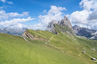 Dünyaca ünlü Seceda zirvesi Dolomite Alpleri, Güney Tyrol (Alto Adige), İtalya