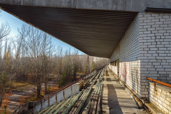 En del av den övergivna stadion i Pripyat, Tjernobyls Exkluderings zon 2019 — Stockfoto