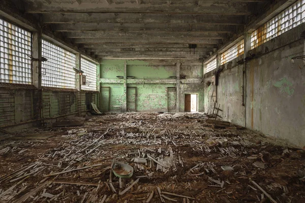 Salão do Desporto Abandonado na Escola Pripyat Chernobyl — Fotografia de Stock