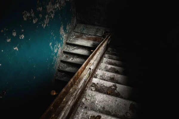 Abandoned staircase angle shot — Stock Photo, Image