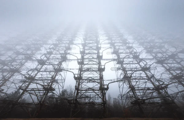 Дужский антенный комплекс в Чернобыльской зоне отчуждения 2019 — стоковое фото