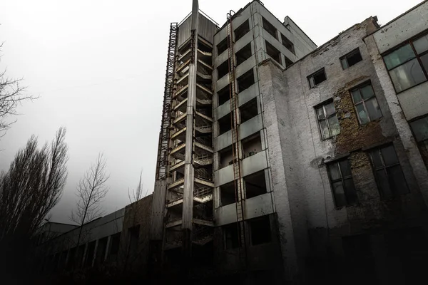 Usine Jupiter dans la zone d'exclusion de Tchernobyl — Photo