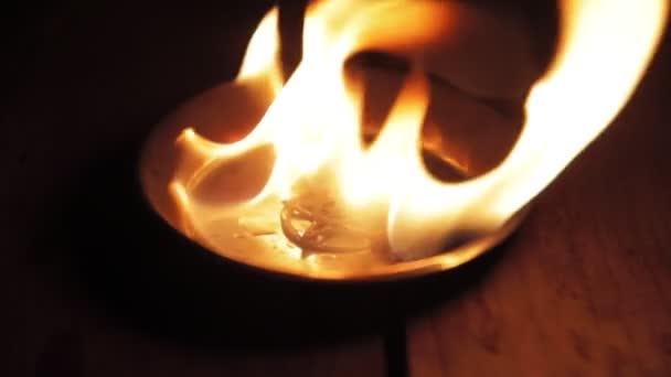 Burning Pentagram Stålplåt Slow Motion Film — Stockvideo