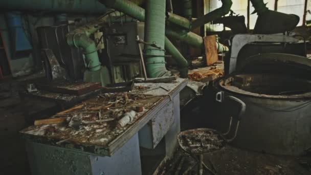 Ciemne Przemysłowe Wnętrze Fabryki Czarnobylu — Wideo stockowe