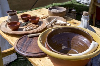 Eski mutfak eşyaları - vintage - Ortaçağ Festivali Durham İngiltere İngilizce