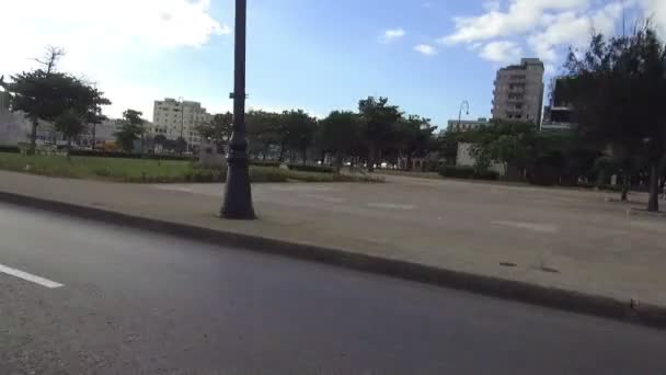 Havana Straten Met Heldere Kleuren Cubaanse Levensstijl Zonnige Dag Havana — Stockvideo