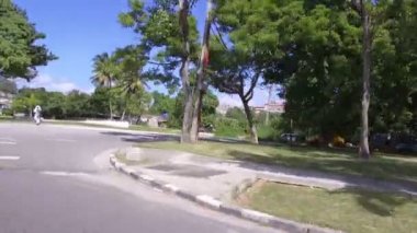 Parlak renkler ve güneşli gün - Havana - Küba - 30 Ekim 2018 yılında Küba yaşam tarzı olan Havana sokak