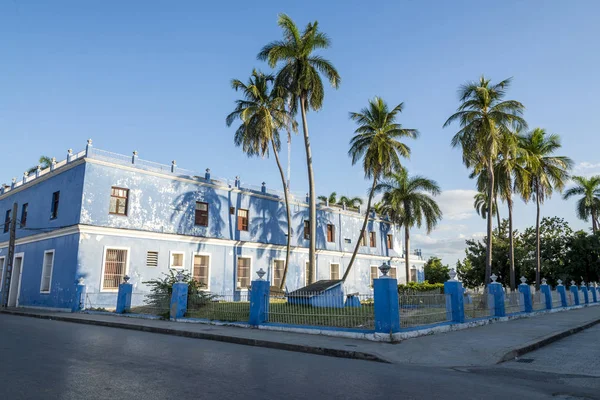 西恩富戈斯的看法 西恩富戈斯省首府 古巴南部海岸的城市 这座城市被称为 Perla Del Sur 南方明珠 照片拍摄于2018年11月3日 — 图库照片
