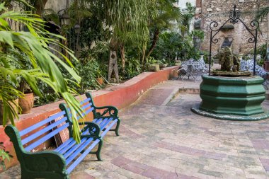 Havana Küba'da eski sömürge evin iç avlu. 30 Ekim 2018 fotoğraf