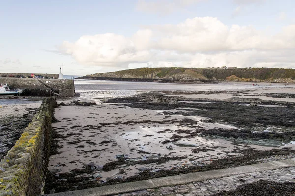 Cemaes Bay en Anglesey - Gales - Reino Unido — Foto de Stock