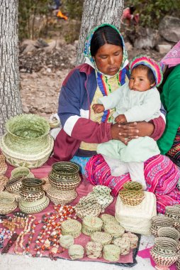 Tarahumara Hintli kadın - Bakır Kanyon - Meksika,
