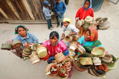 Tarahumara Hintli kadın - Bakır Kanyon - Meksika,