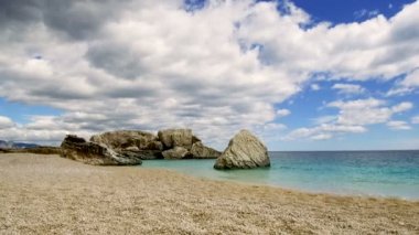 Cala Mariolu ünlü plajı. İtalya Sardinya Nuoro Eyaleti Orosei Körfezi Ulusal Parkı ve Gennargentu Cala Mariolu Dünya Mirası Listesi.