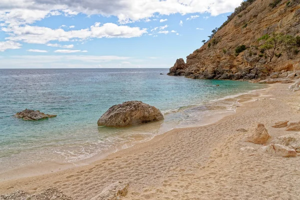 Cala mariolu strand - italien - sardinien — Stockfoto