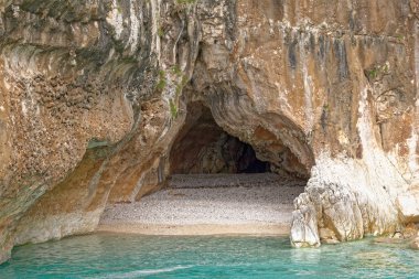 Cala Mudaloru-Sardinya-Italya