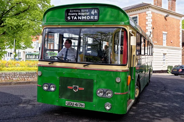 Événement bus vintage à Winchester — Photo